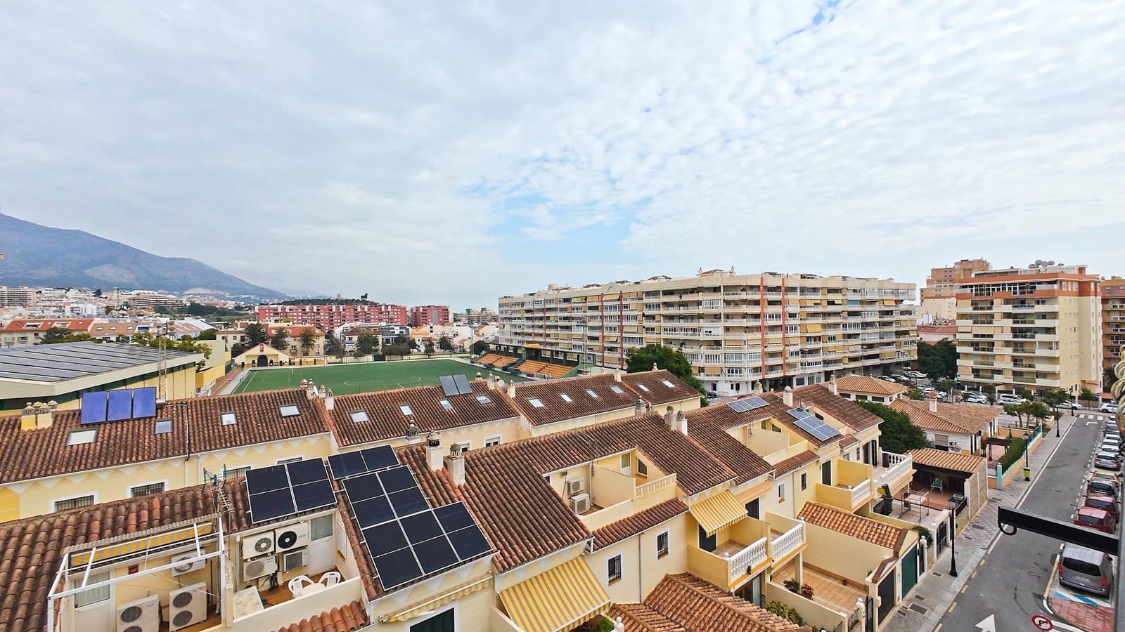 1 soverom Penthouse til salgs i Fuengirola med svømmebasseng - € 270 000 (Ref: 8677945)