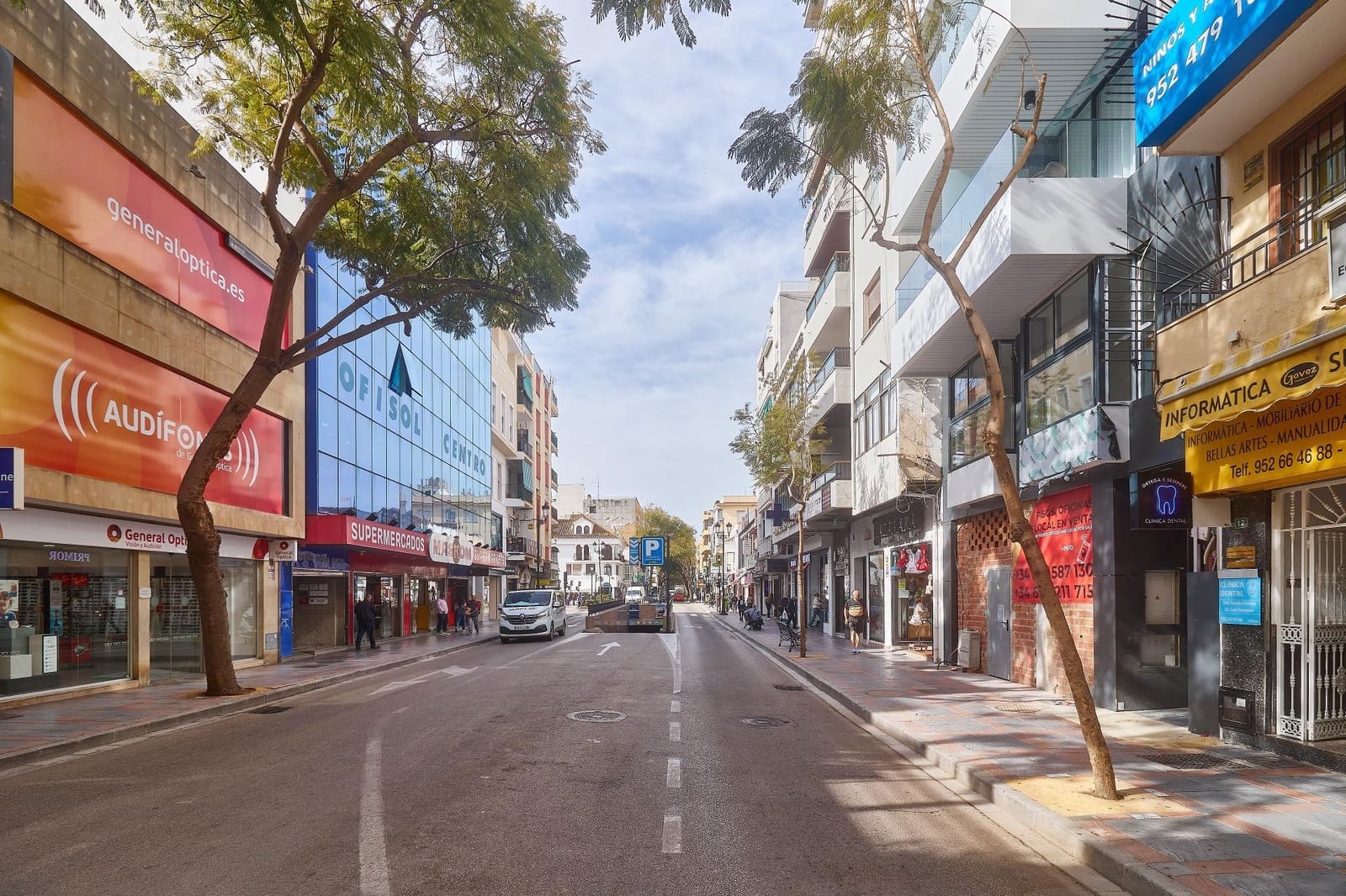 Kommersiell till salu i Fuengirola - 1 600 000 € (Ref: 8855064)