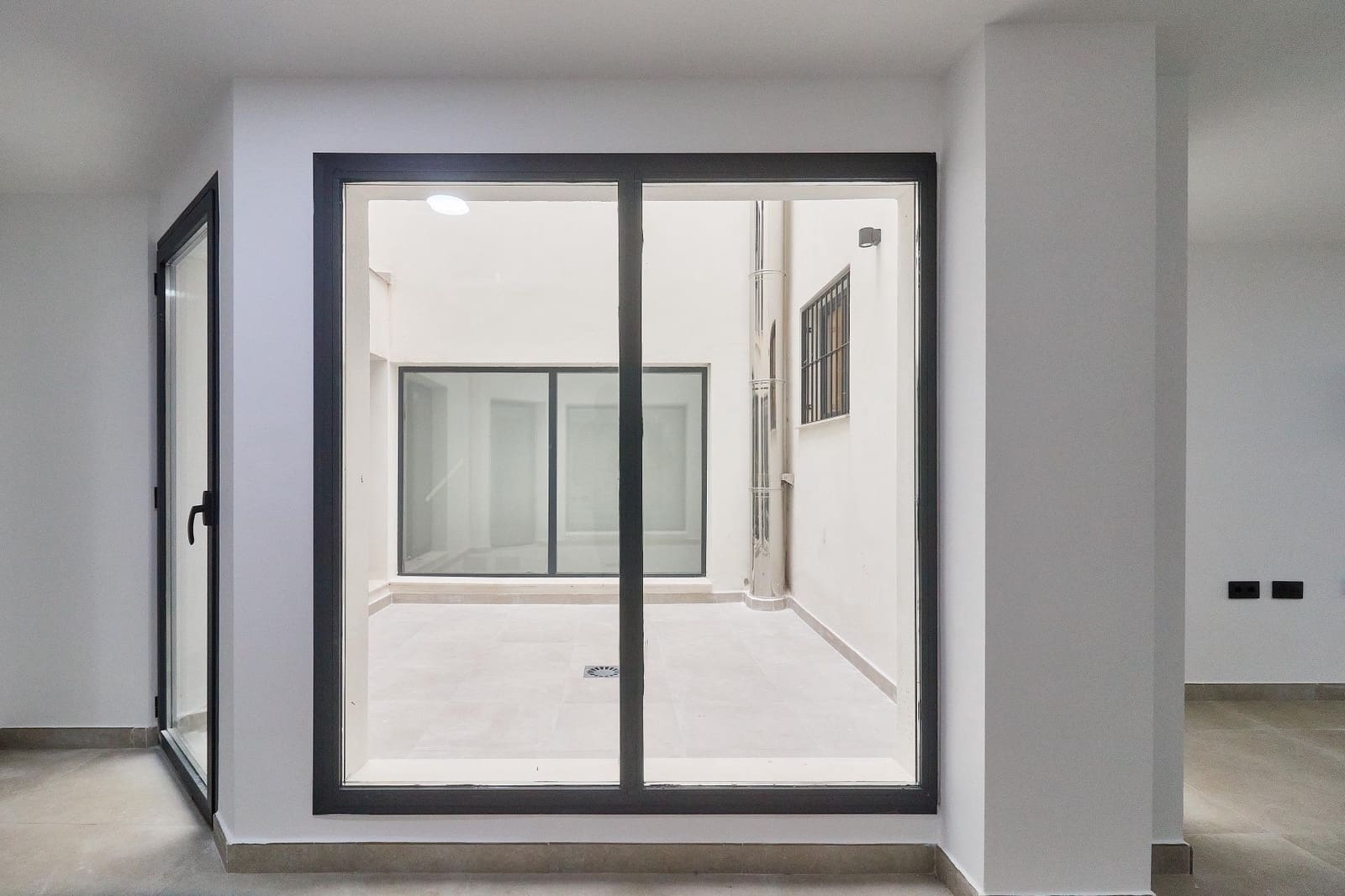 Oficina en Fuengirola en alquiler - 1.500 € (Ref: 8855065)