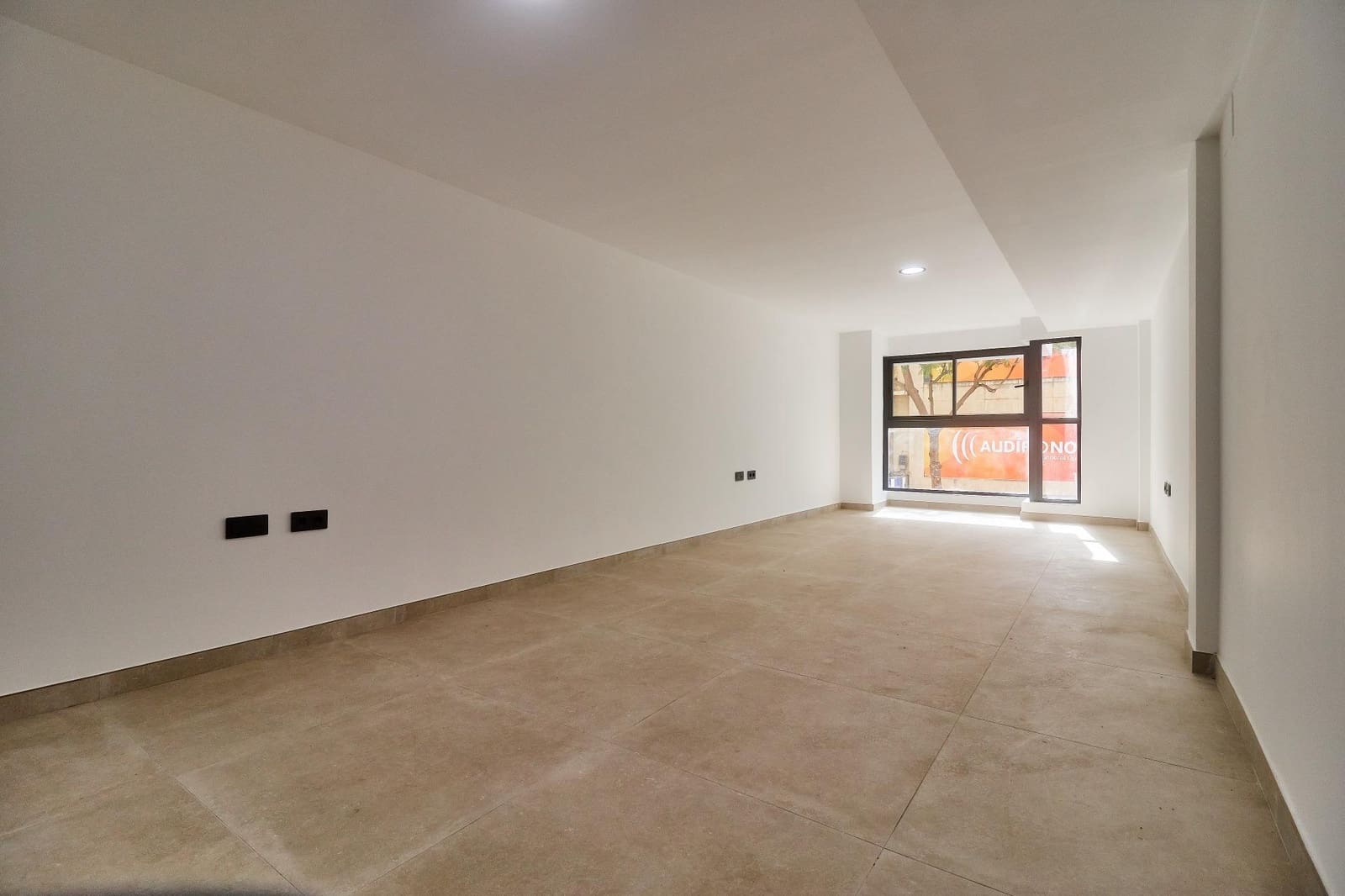 Oficina en Fuengirola en alquiler - 1.500 € (Ref: 8855065)