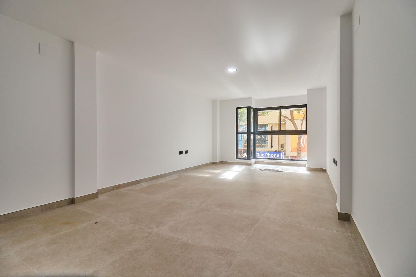 Oficina en Fuengirola en alquiler - 1.100 € (Ref: 8855066)