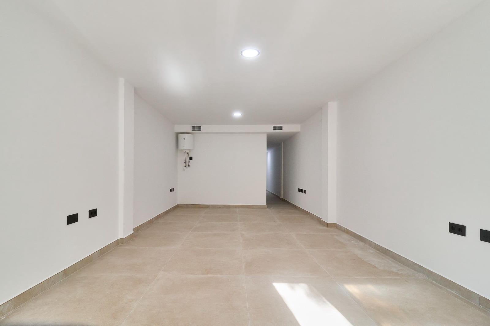 Oficina en Fuengirola en alquiler - 1.100 € (Ref: 8855066)