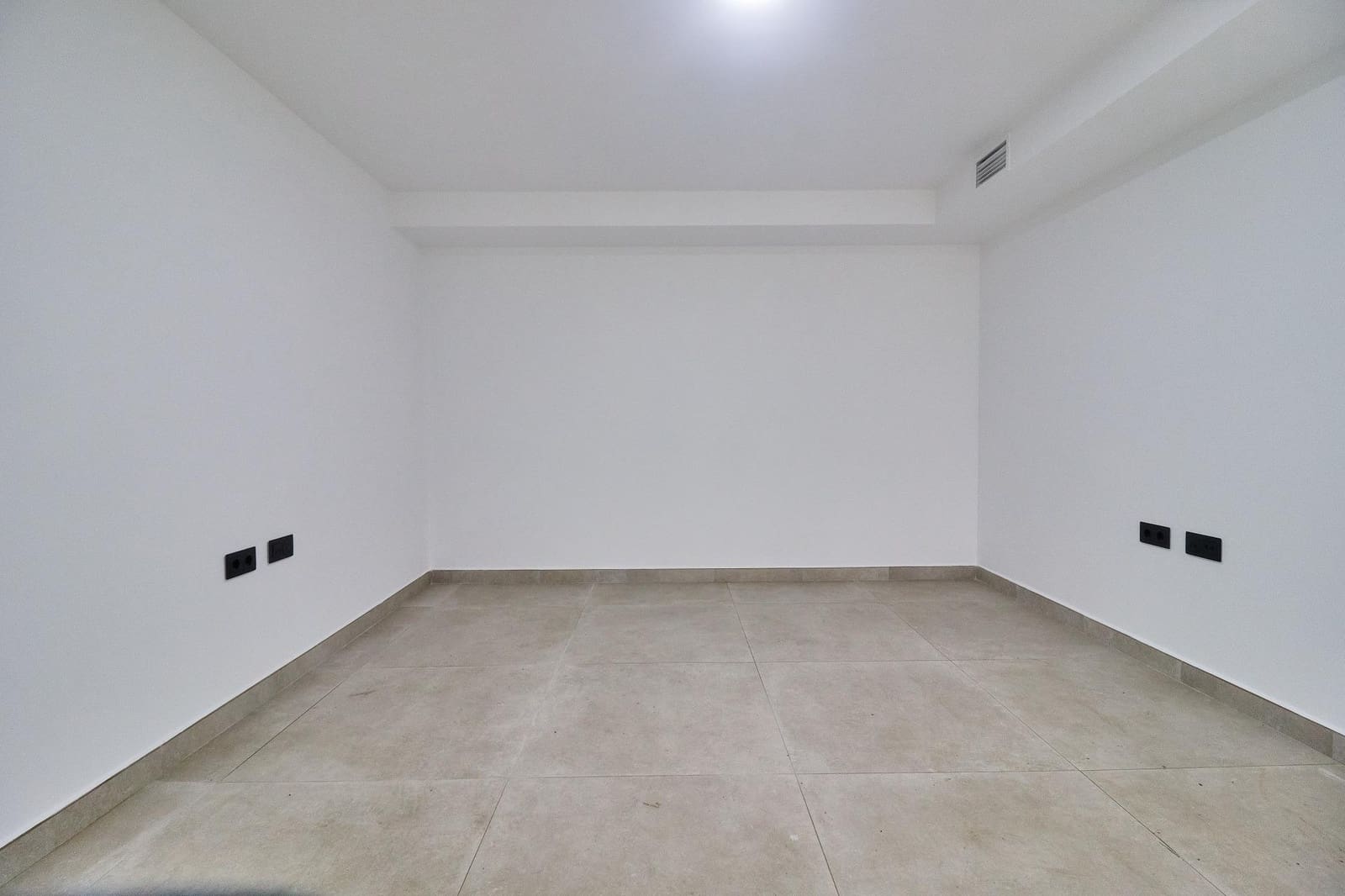 Oficina en Fuengirola en alquiler - 1.100 € (Ref: 8855066)