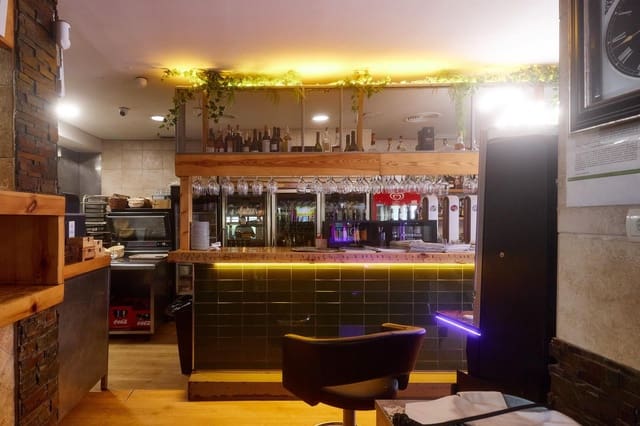 Komercyjne na sprzedaż w Fuengirola - 795 000 € (Ref: 8884439)