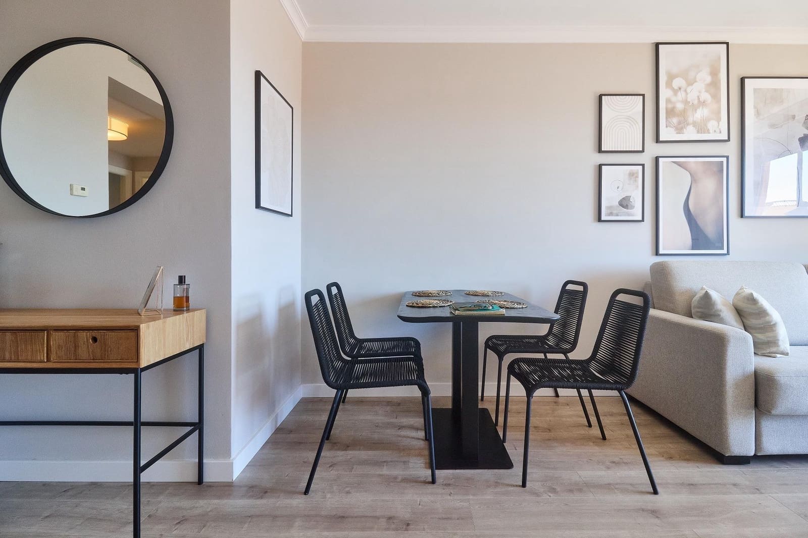 2 bedroom Apartment for sale in Benahavis with pool - € 320,000 (Ref: 8918240)