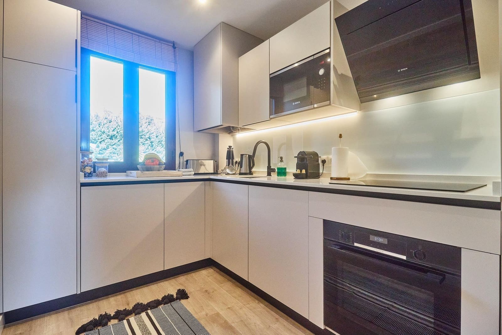 2 bedroom Apartment for sale in Benahavis with pool - € 320,000 (Ref: 8918240)