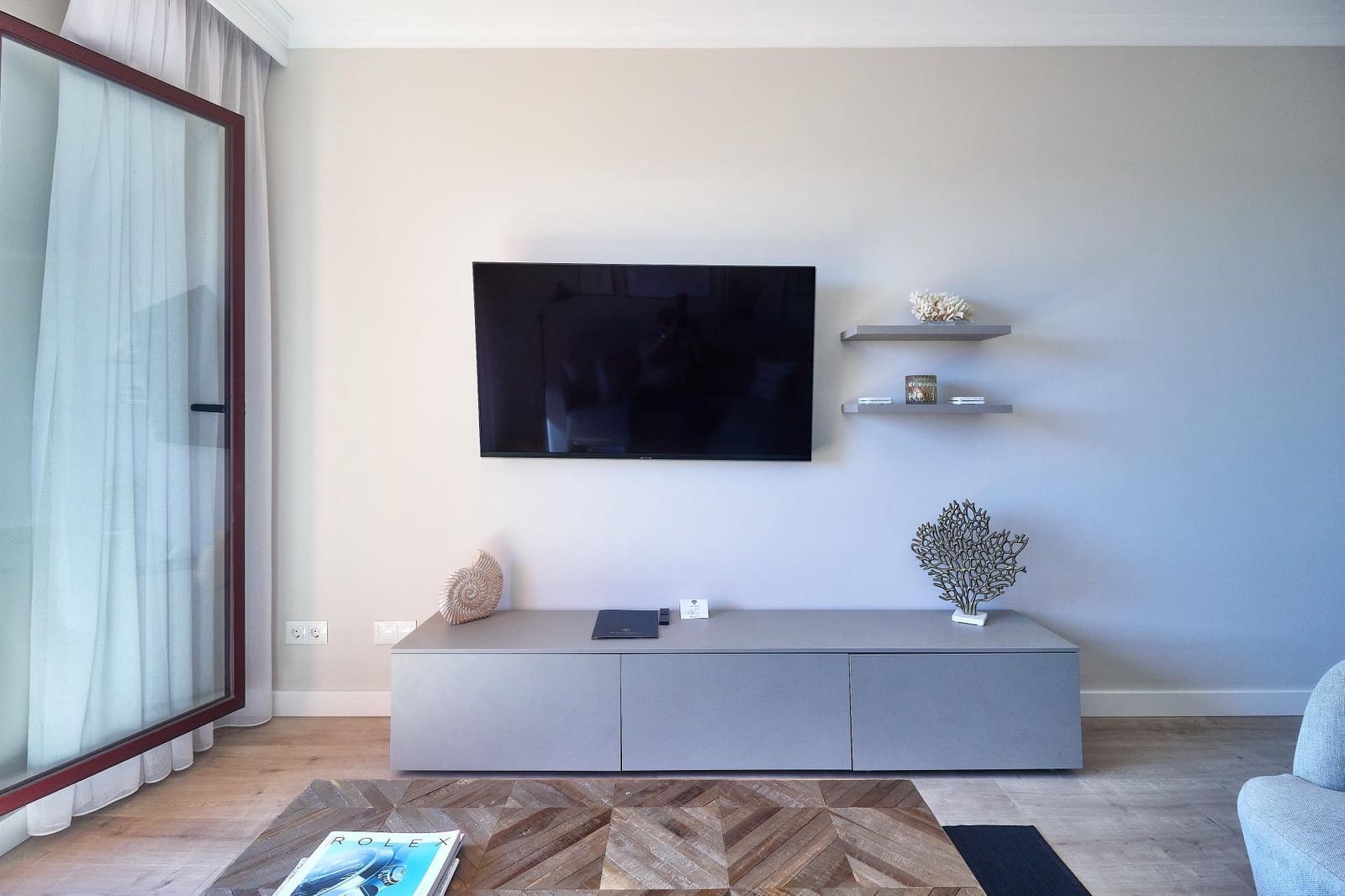 2 bedroom Apartment for sale in Benahavis with pool - € 320,000 (Ref: 8918240)