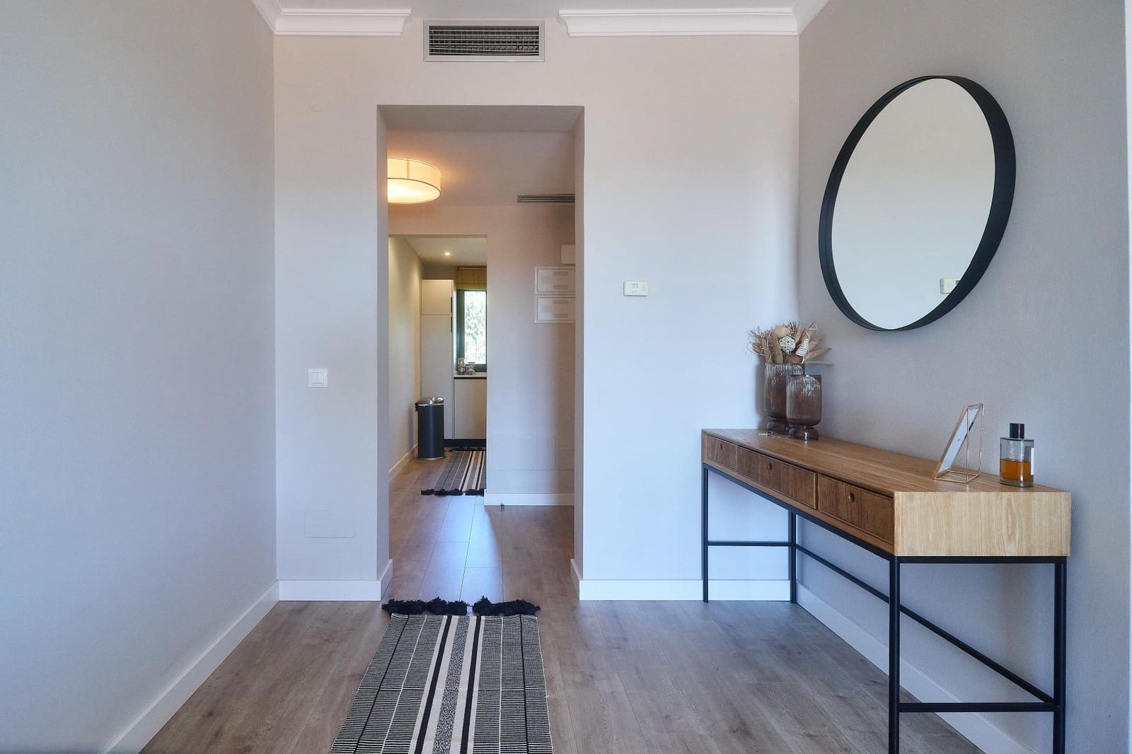 2 bedroom Apartment for sale in Benahavis with pool - € 320,000 (Ref: 8918240)