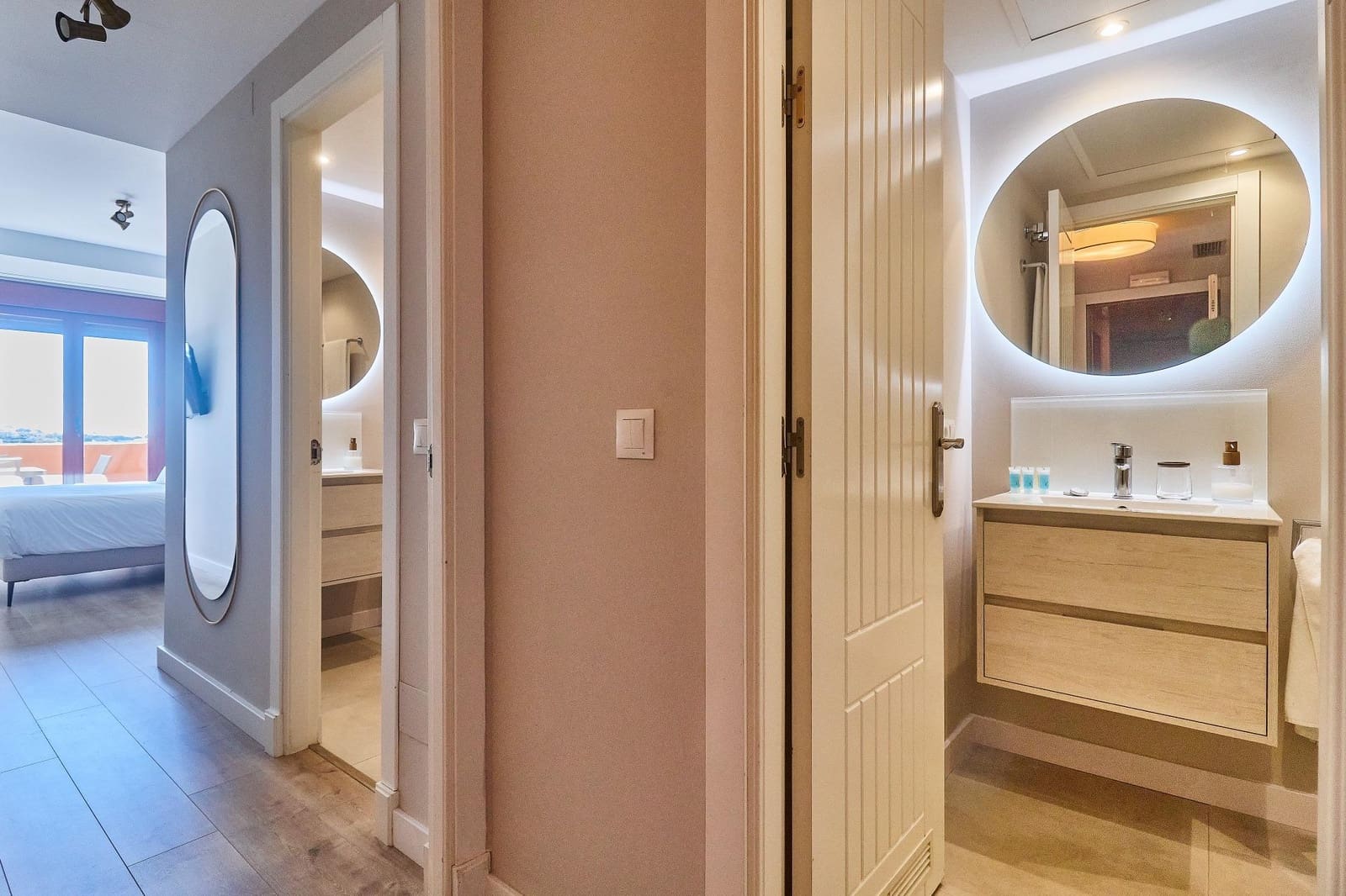 2 bedroom Apartment for sale in Benahavis with pool - € 320,000 (Ref: 8918240)