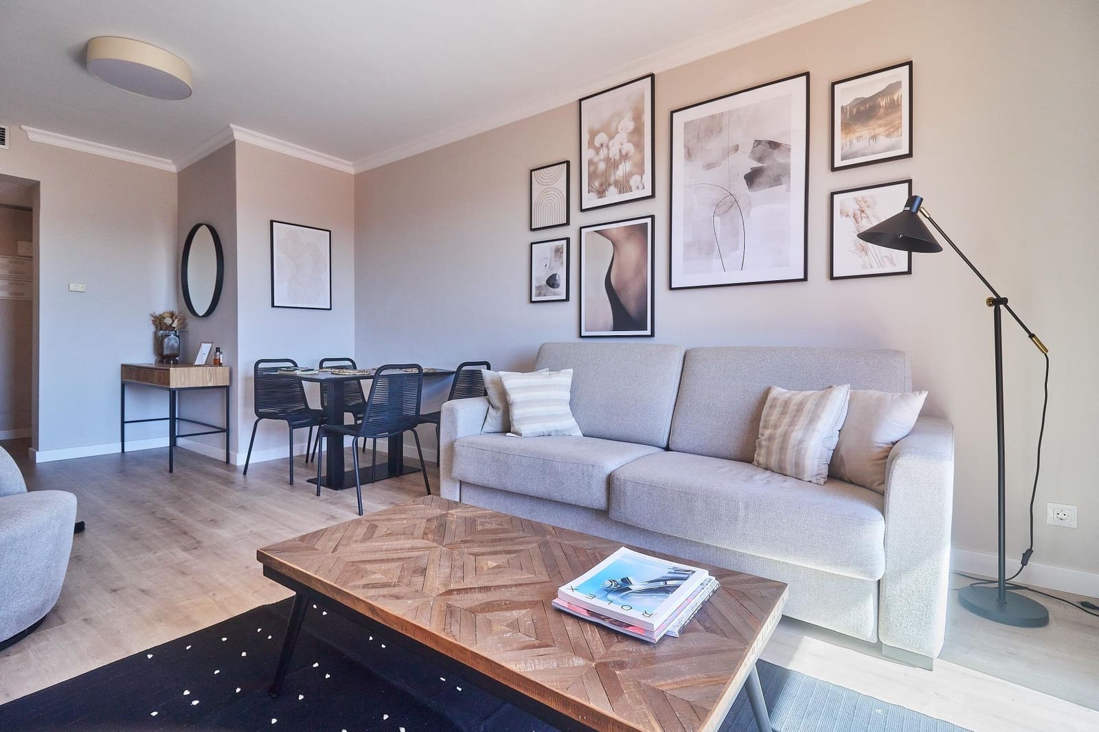 2 bedroom Apartment for sale in Benahavis with pool - € 320,000 (Ref: 8918240)