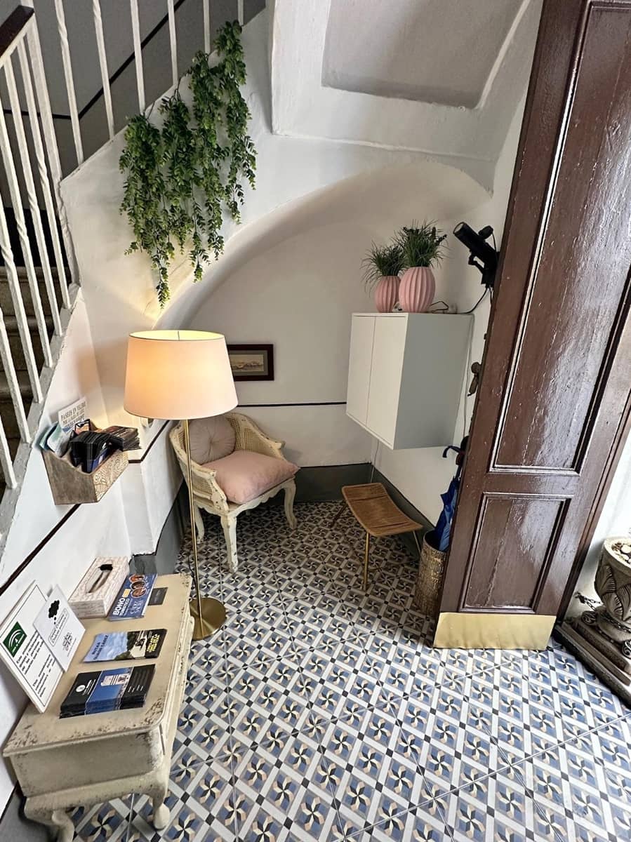 9 makuuhuone Hotelli myytävänä paikassa Cadiz kaupunki - 1 450 000 € (Ref: 8924044)