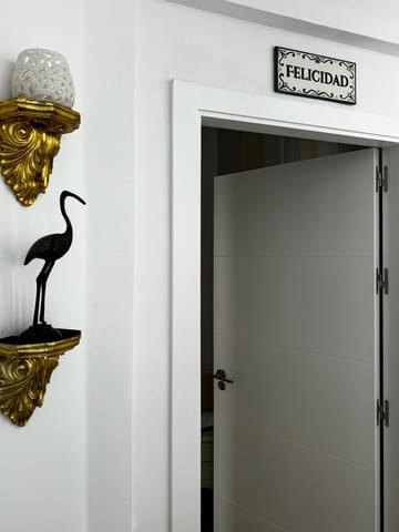 9 quarto Hotel para venda em Cádis cidade - 1 450 000 € (Ref: 8924044)