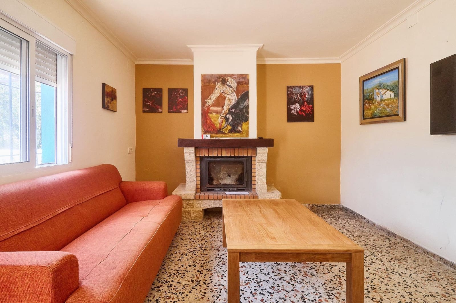 Ubebygd land til salgs i Guaro - € 695 000 (Ref: 9159575)