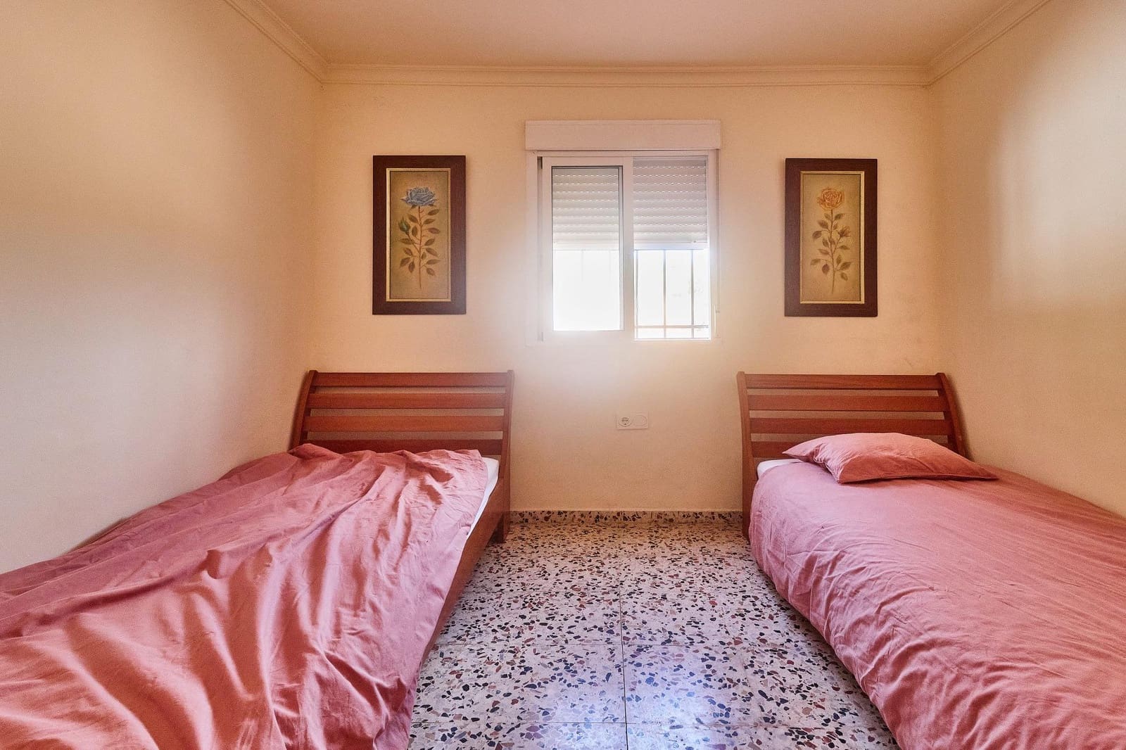 Ubebygd land til salgs i Guaro - € 695 000 (Ref: 9159575)