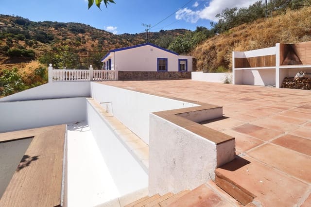 Ubebygd land til salgs i Guaro - € 695 000 (Ref: 9159575)