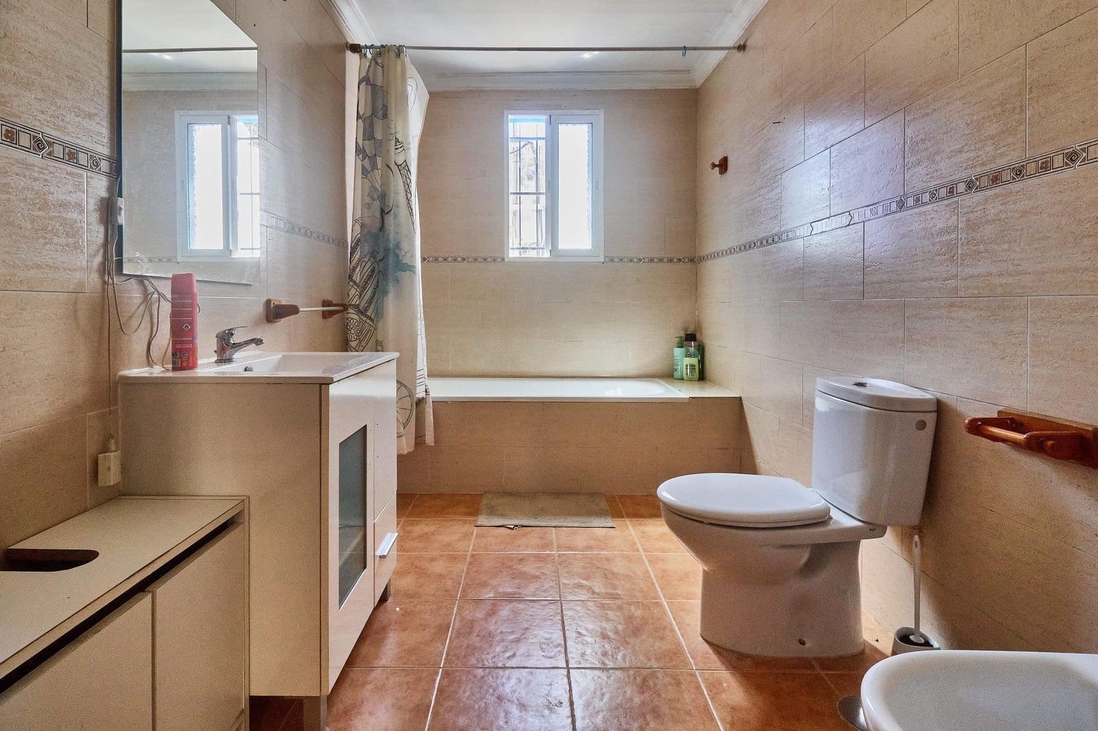 Ubebygd land til salgs i Guaro - € 695 000 (Ref: 9159575)