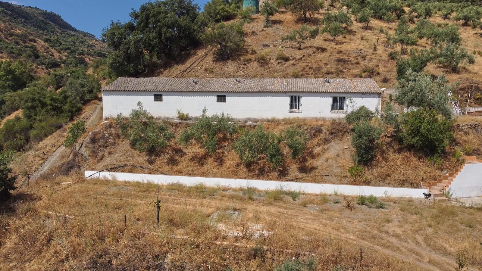 Ubebygd land til salgs i Guaro - € 695 000 (Ref: 9159575)