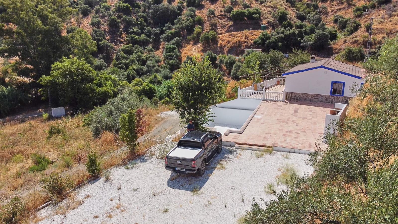 Ubebygd land til salgs i Guaro - € 695 000 (Ref: 9159575)