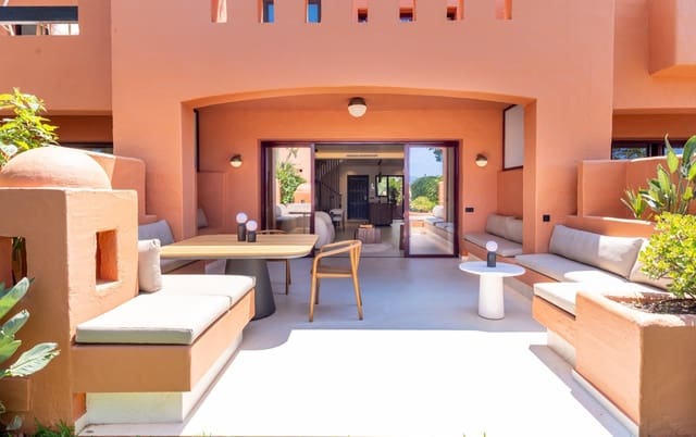 4 makuuhuone Rivitalo myytävänä paikassa Marbella mukana uima-altaan - 1 995 000 € (Ref: 9204664)