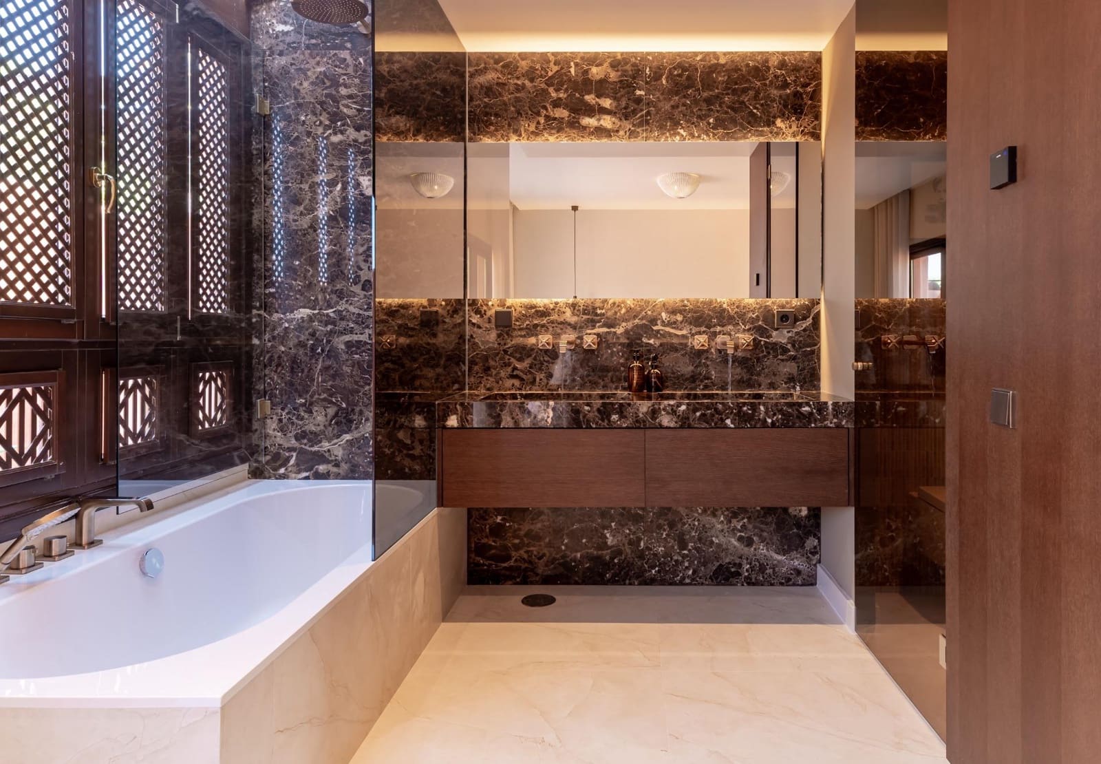 4 makuuhuone Rivitalo myytävänä paikassa Marbella mukana uima-altaan - 1 995 000 € (Ref: 9204664)