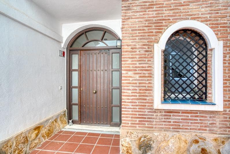 3 soveværelse Rækkehus til salg i Mijas med swimmingpool garage - € 560.000 (Ref: 9204665)