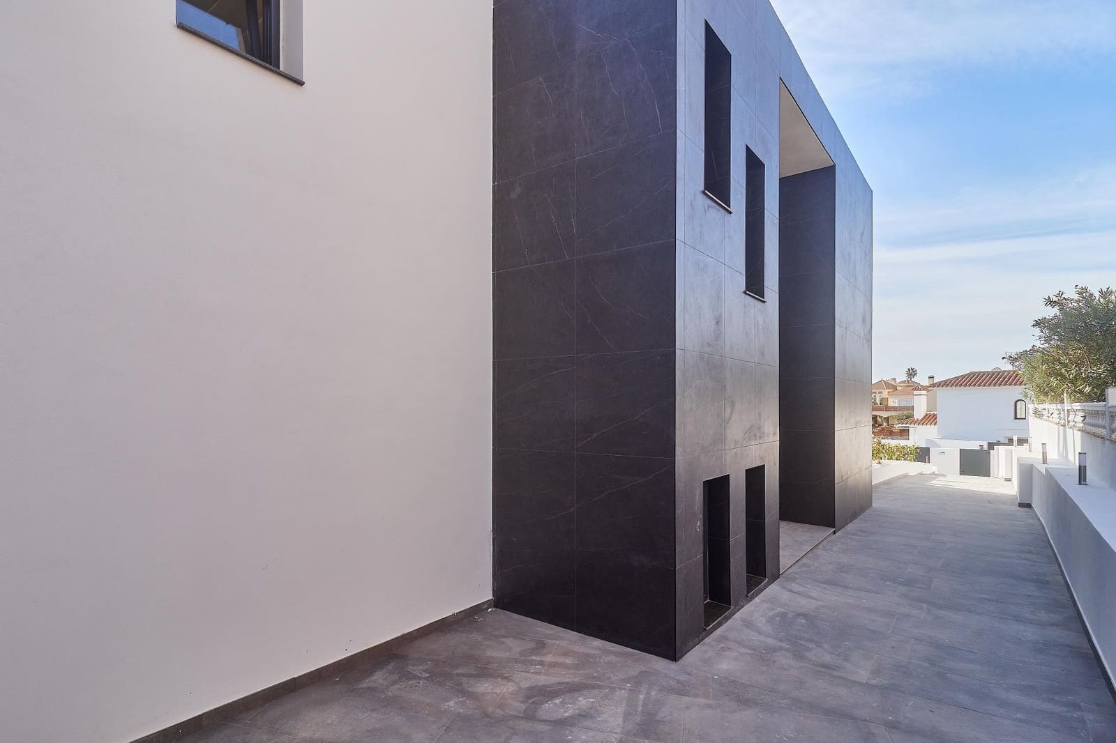 5 bedroom Villa for sale in Mijas with pool garage - € 4,114,000 (Ref: 9262684)