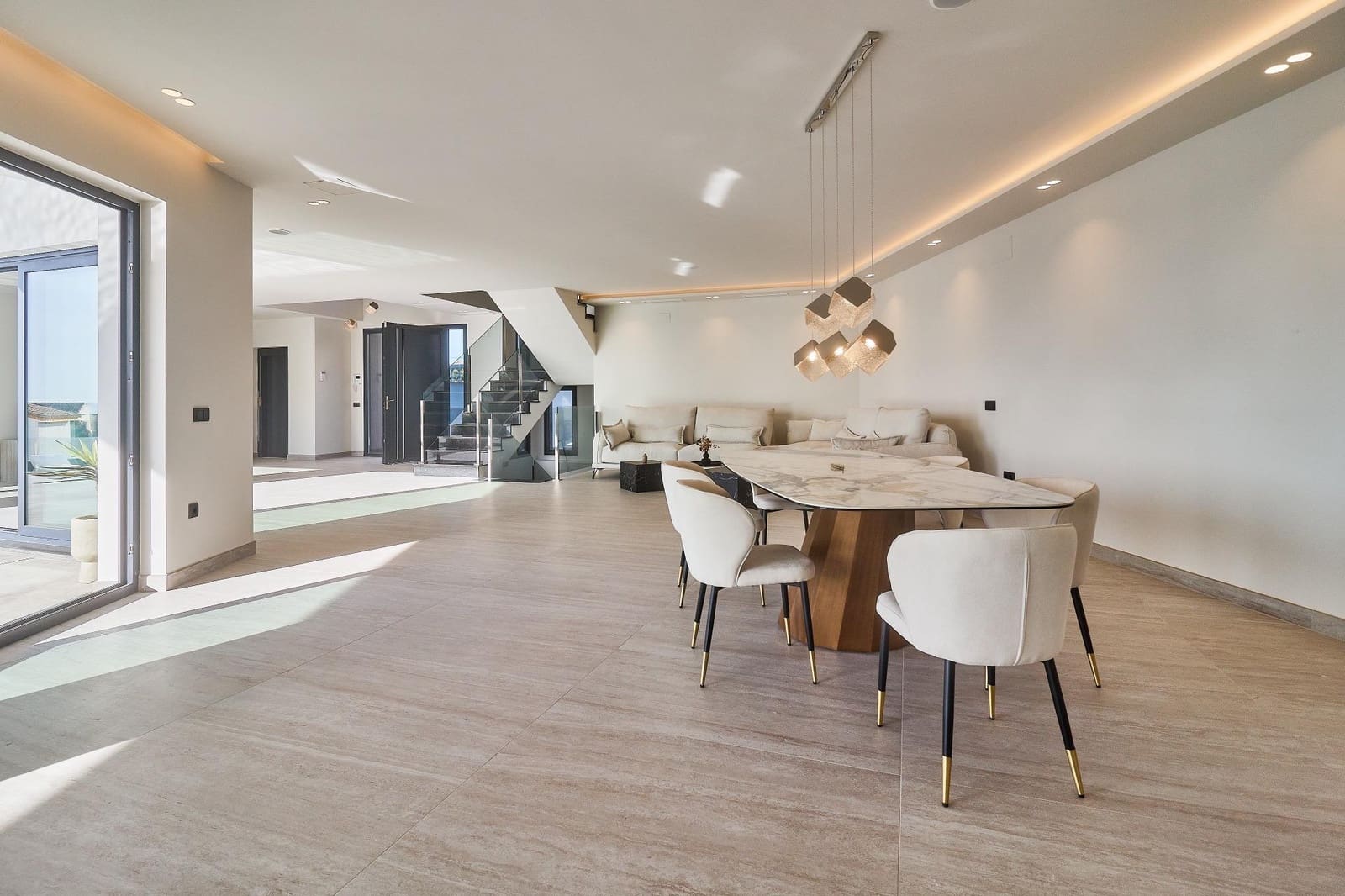 5 bedroom Villa for sale in Mijas with pool garage - € 4,114,000 (Ref: 9262684)