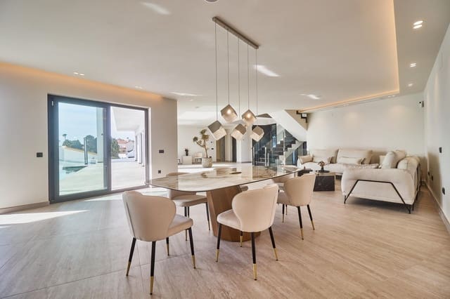 5 bedroom Villa for sale in Mijas with pool garage - € 4,114,000 (Ref: 9262684)