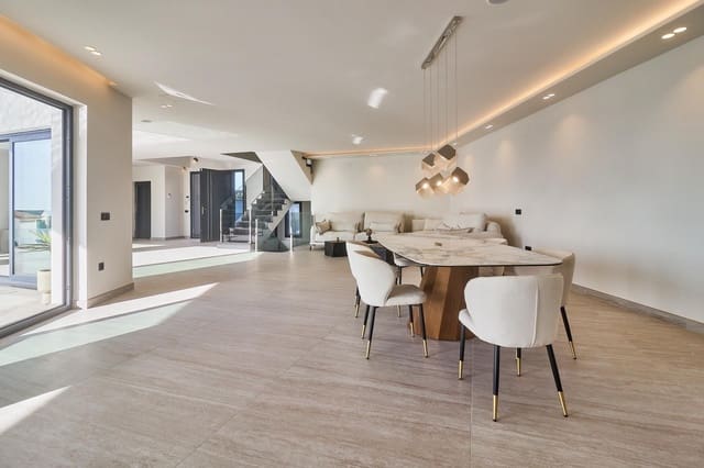 5 bedroom Villa for sale in Mijas with pool garage - € 4,114,000 (Ref: 9262684)