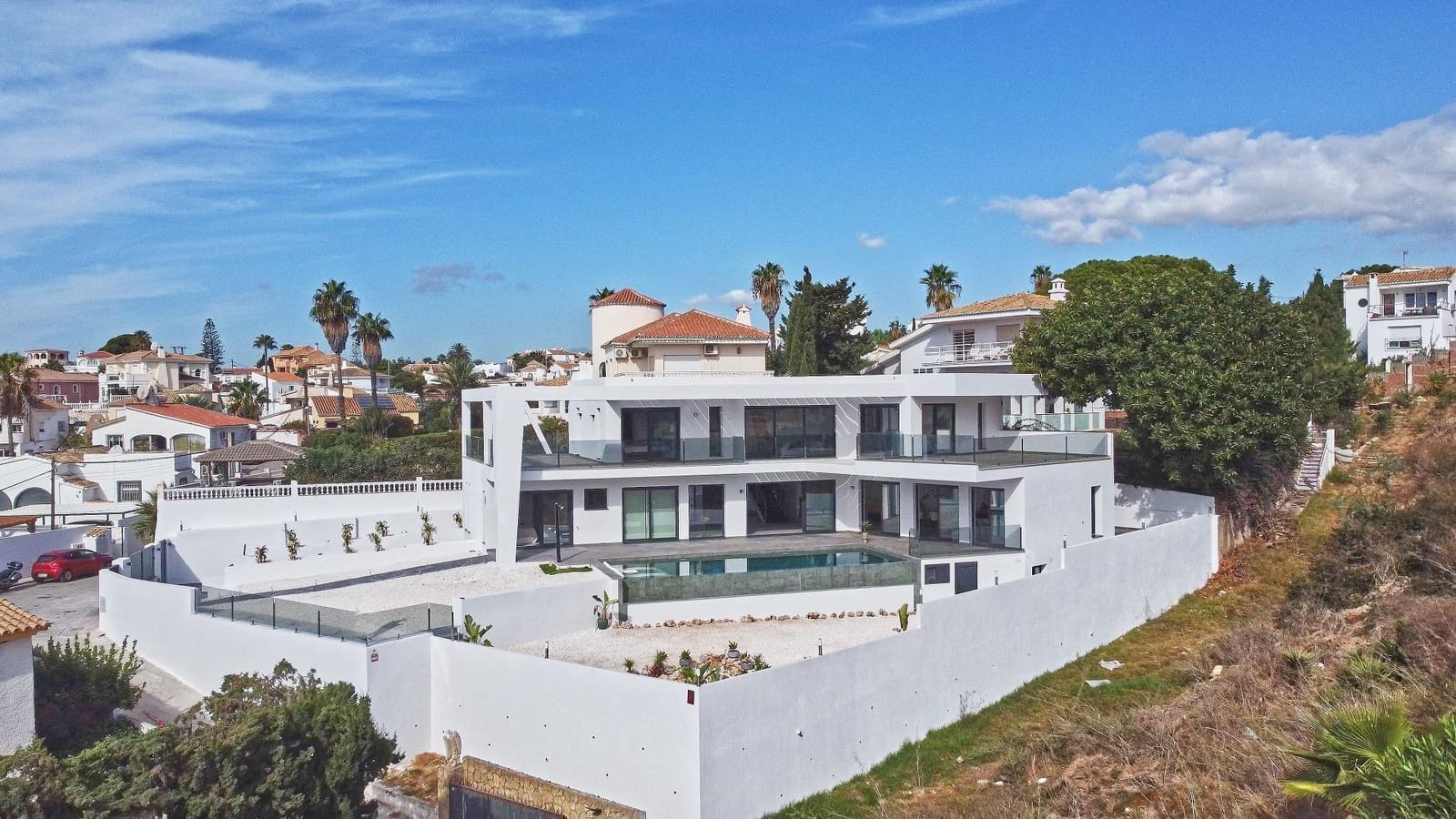 5 bedroom Villa for sale in Mijas with pool garage - € 4,114,000 (Ref: 9262684)