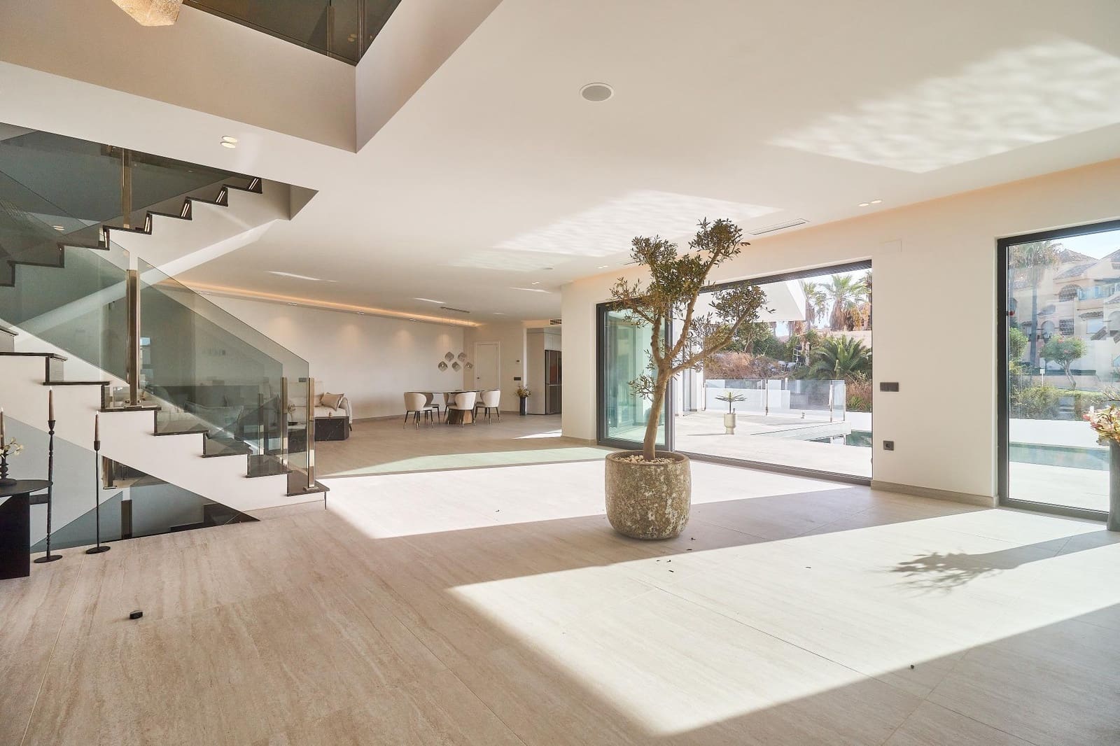 5 bedroom Villa for sale in Mijas with pool garage - € 4,114,000 (Ref: 9262684)