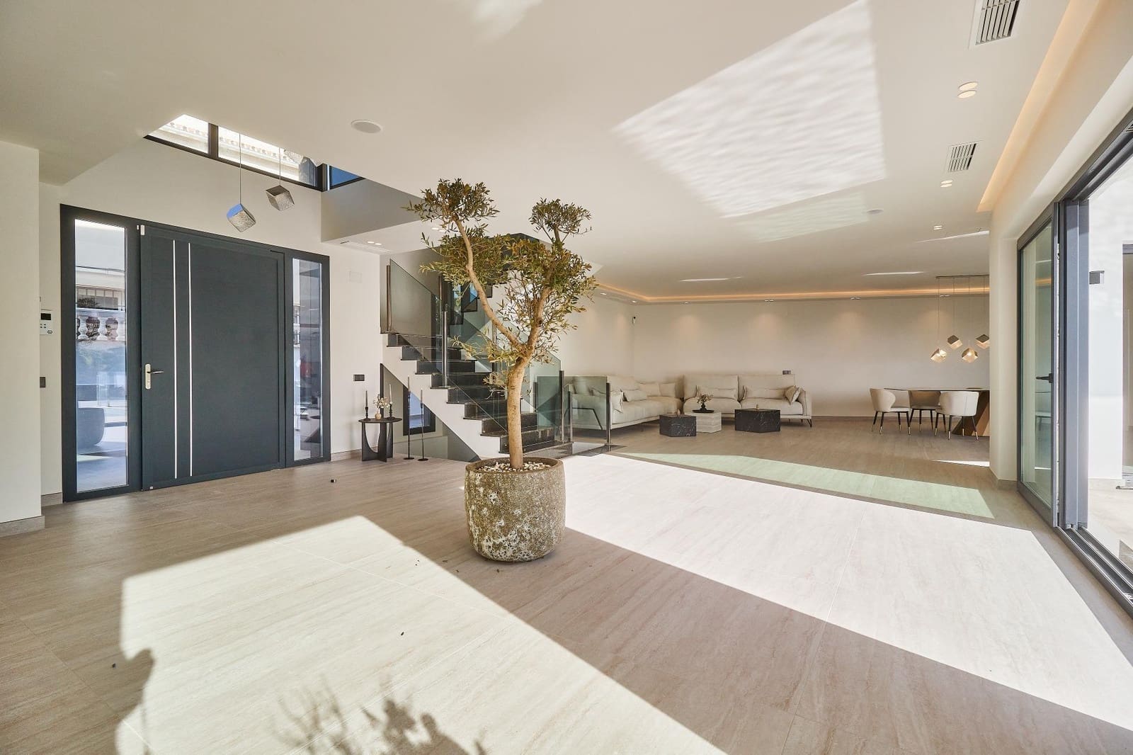 5 bedroom Villa for sale in Mijas with pool garage - € 4,114,000 (Ref: 9262684)