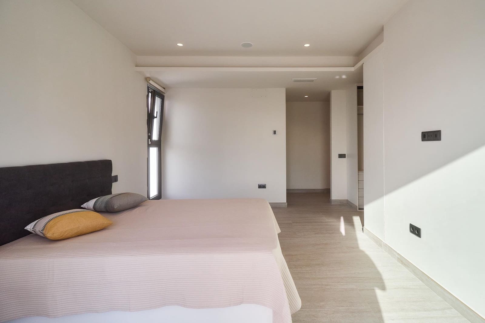 5 bedroom Villa for sale in Mijas with pool garage - € 4,114,000 (Ref: 9262684)