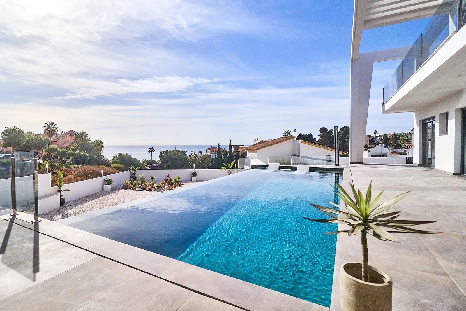 5 bedroom Villa for sale in Mijas with pool garage - € 4,114,000 (Ref: 9262684)