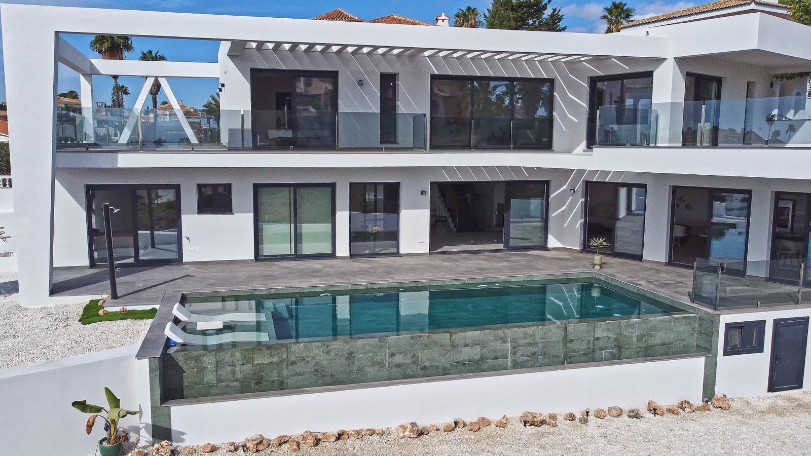 5 bedroom Villa for sale in Mijas with pool garage - € 4,114,000 (Ref: 9262684)