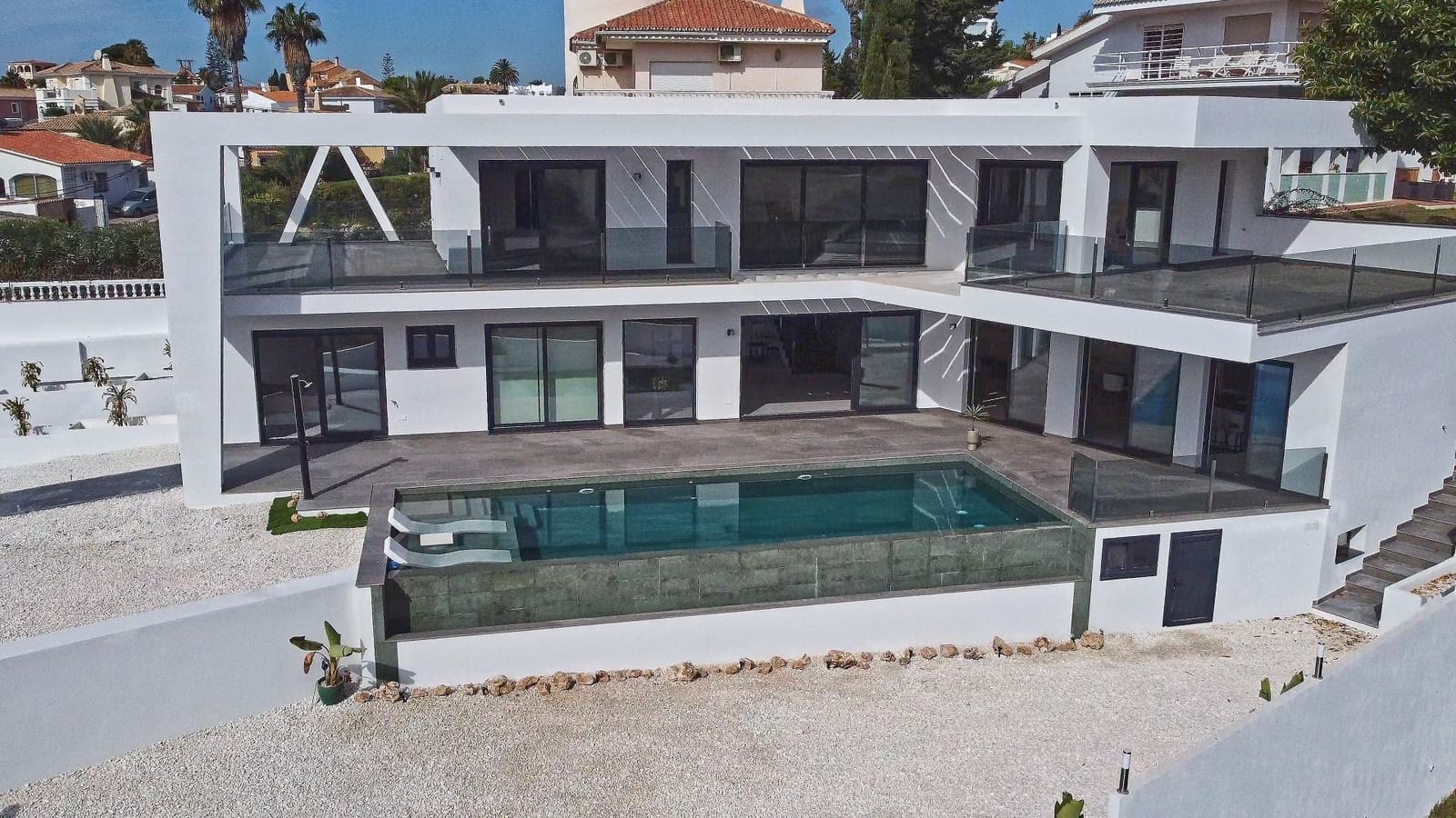 5 bedroom Villa for sale in Mijas with pool garage - € 4,114,000 (Ref: 9262684)