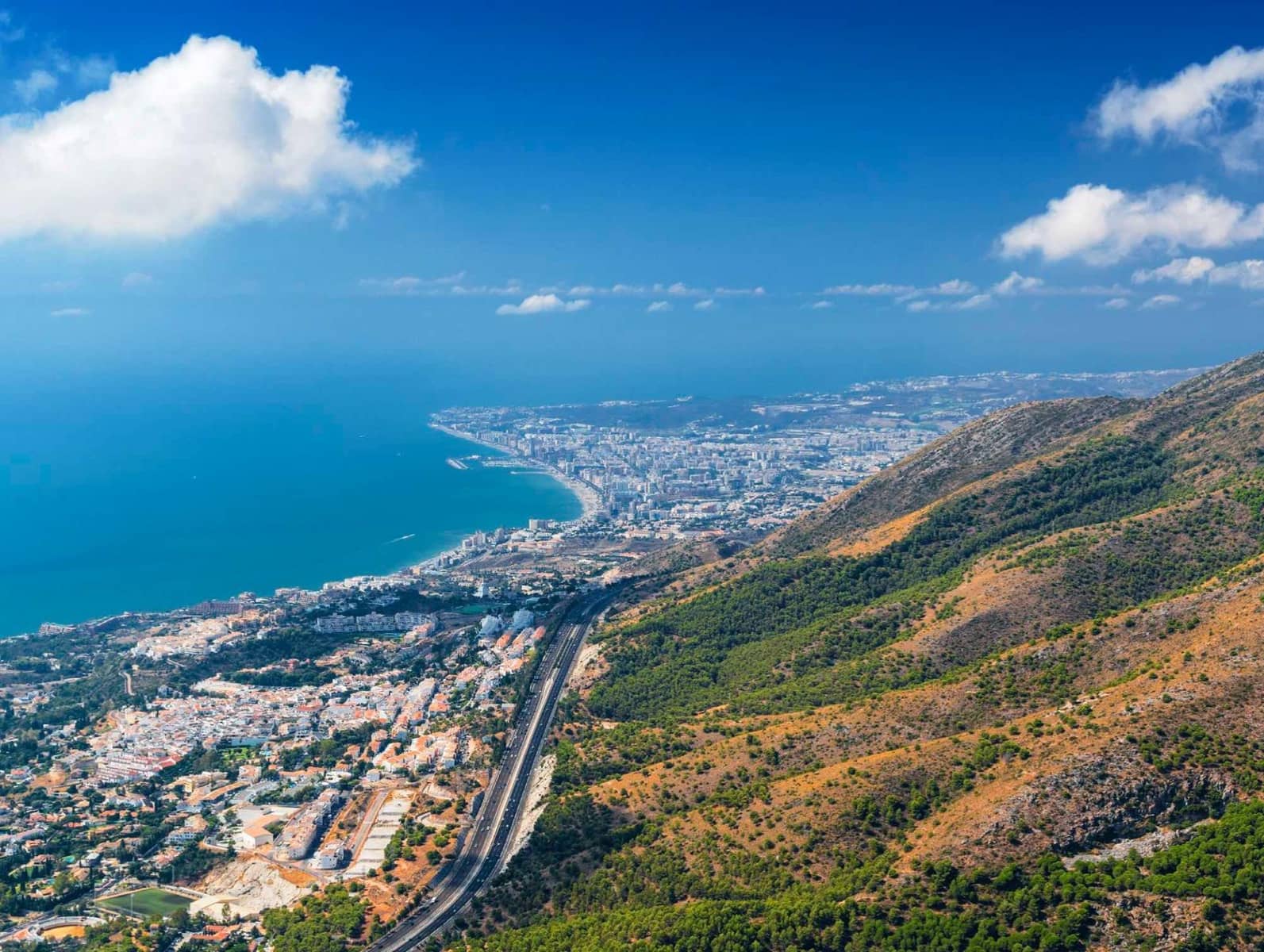 1 bedroom Penthouse for sale in Fuengirola with pool garage - € 499,000 (Ref: 9262696)