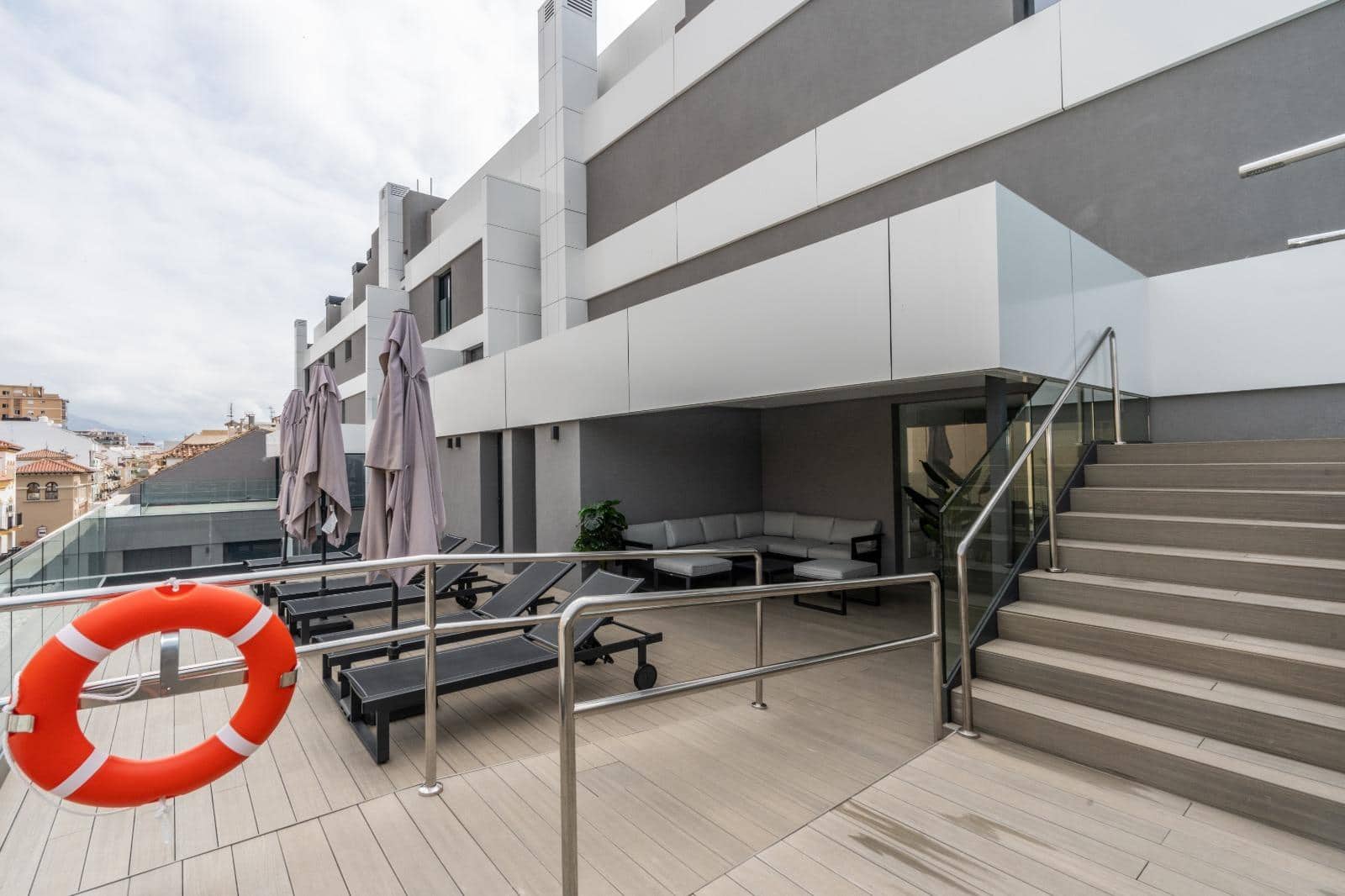 2 bedroom Apartment for sale in Fuengirola with pool garage - € 490,000 (Ref: 9272700)