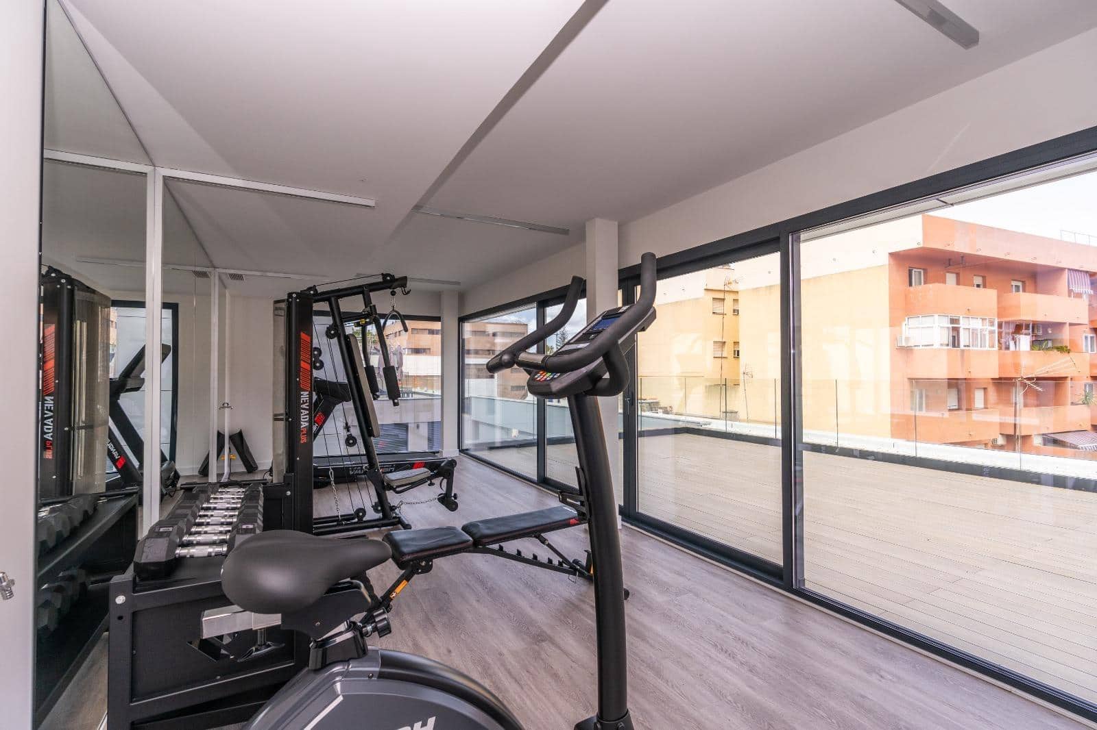 2 bedroom Apartment for sale in Fuengirola with pool garage - € 490,000 (Ref: 9272700)