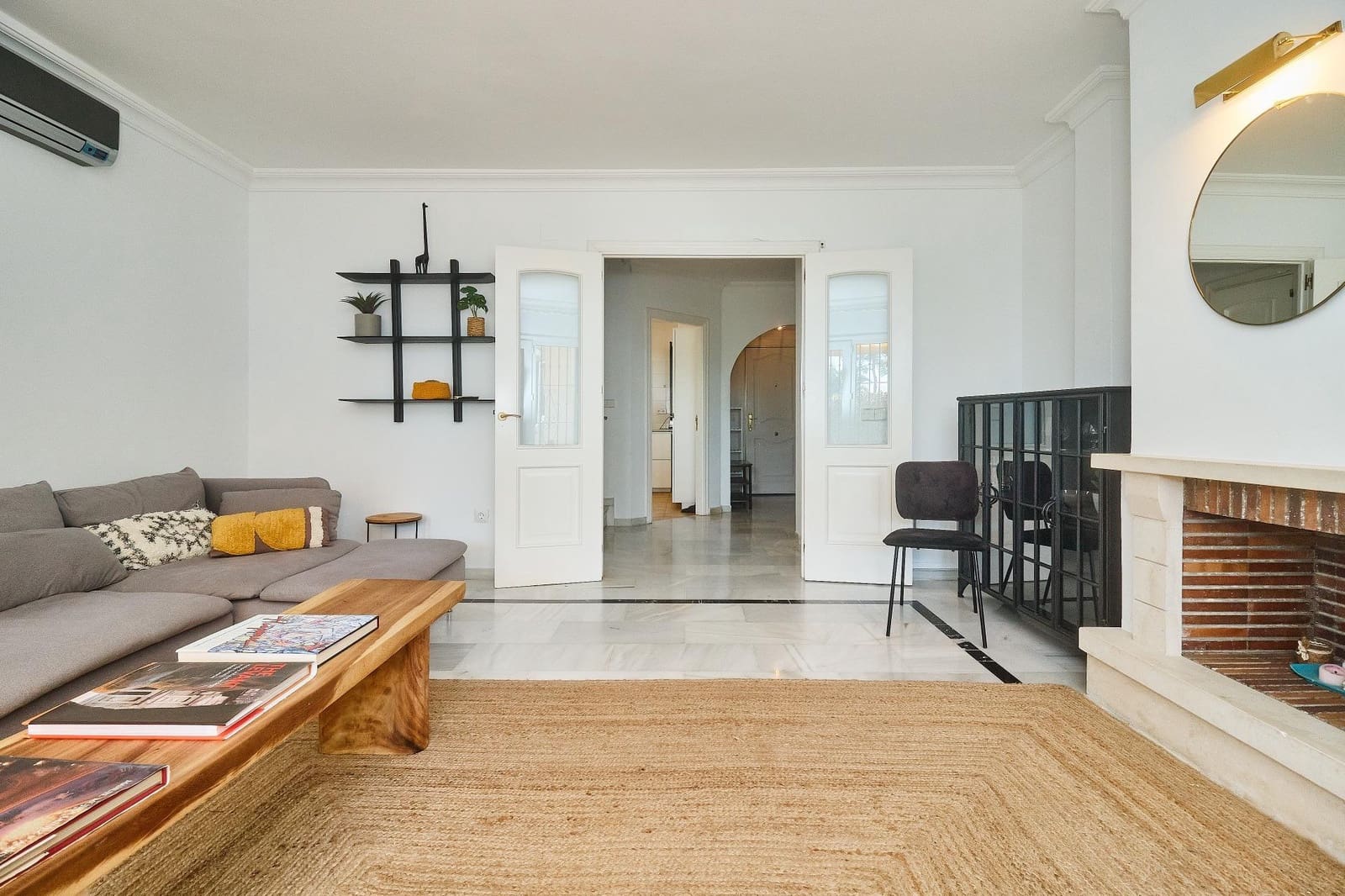 5 makuuhuone Rivitalo myytävänä paikassa Mijas mukana uima-altaan - 449 000 € (Ref: 9310977)