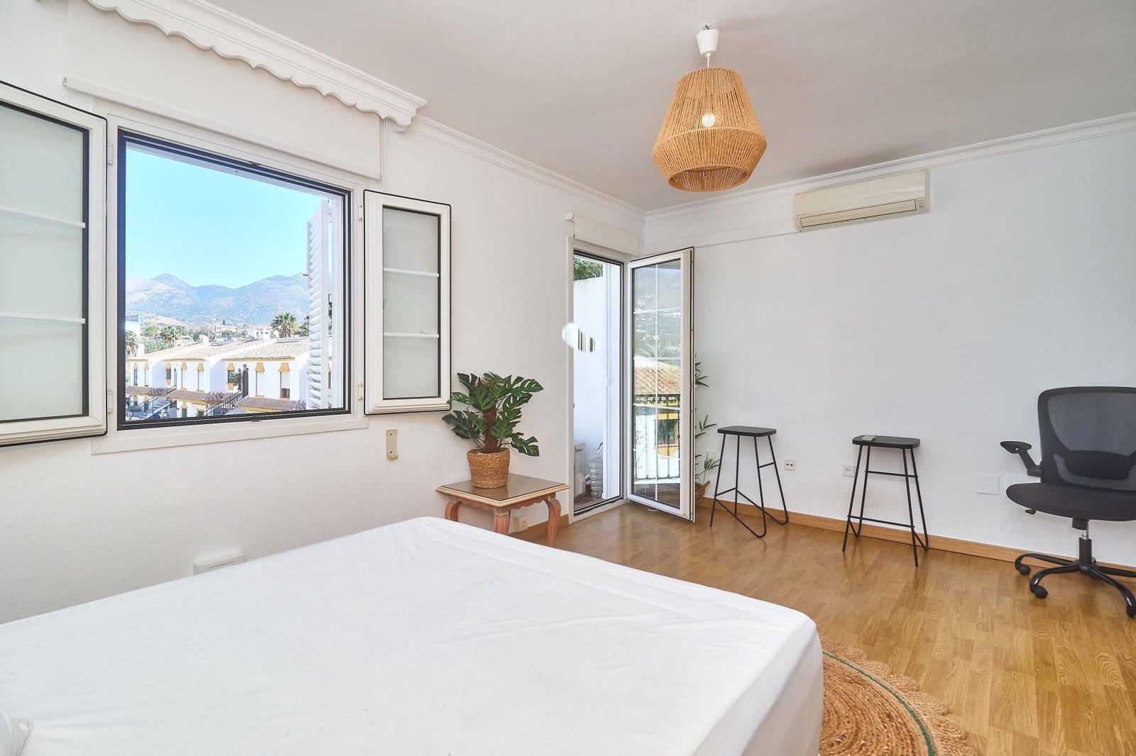 5 makuuhuone Rivitalo myytävänä paikassa Mijas mukana uima-altaan - 449 000 € (Ref: 9310977)