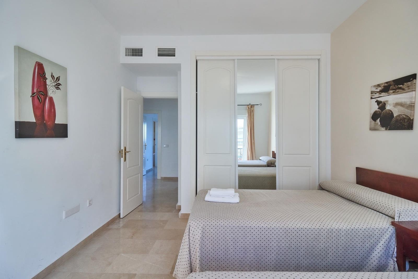 4 sypialnia Dom szeregowy na sprzedaż w Alhaurin de la Torre z basenem garażem - 599 990 € (Ref: 9344886)