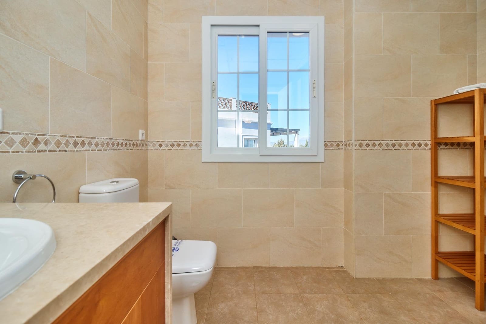 4 sypialnia Dom szeregowy na sprzedaż w Alhaurin de la Torre z basenem garażem - 599 990 € (Ref: 9344886)