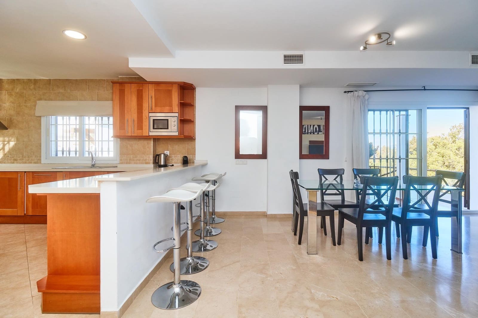 4 sypialnia Dom szeregowy na sprzedaż w Alhaurin de la Torre z basenem garażem - 599 990 € (Ref: 9344886)