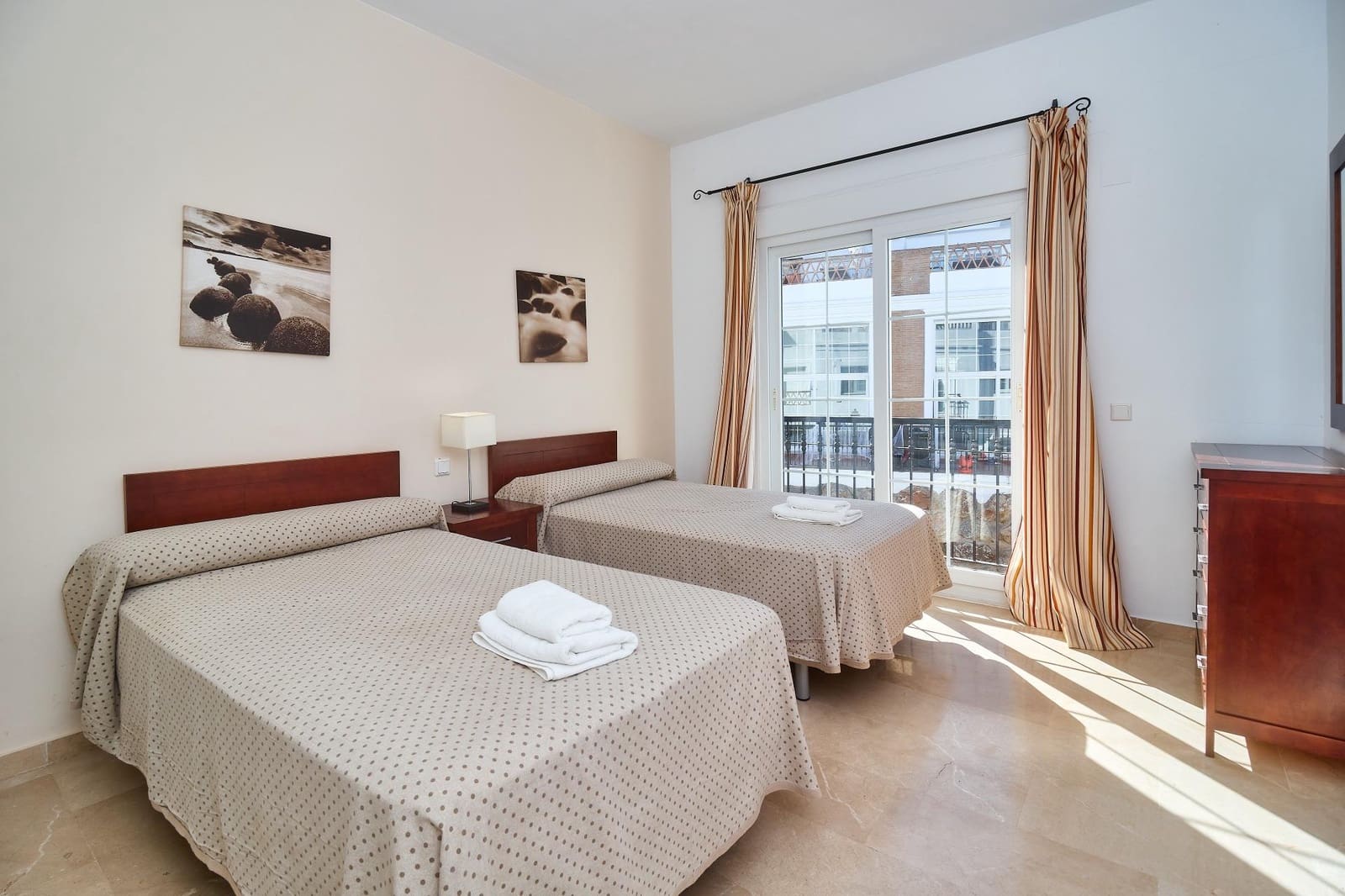 4 sypialnia Dom szeregowy na sprzedaż w Alhaurin de la Torre z basenem garażem - 599 990 € (Ref: 9344886)