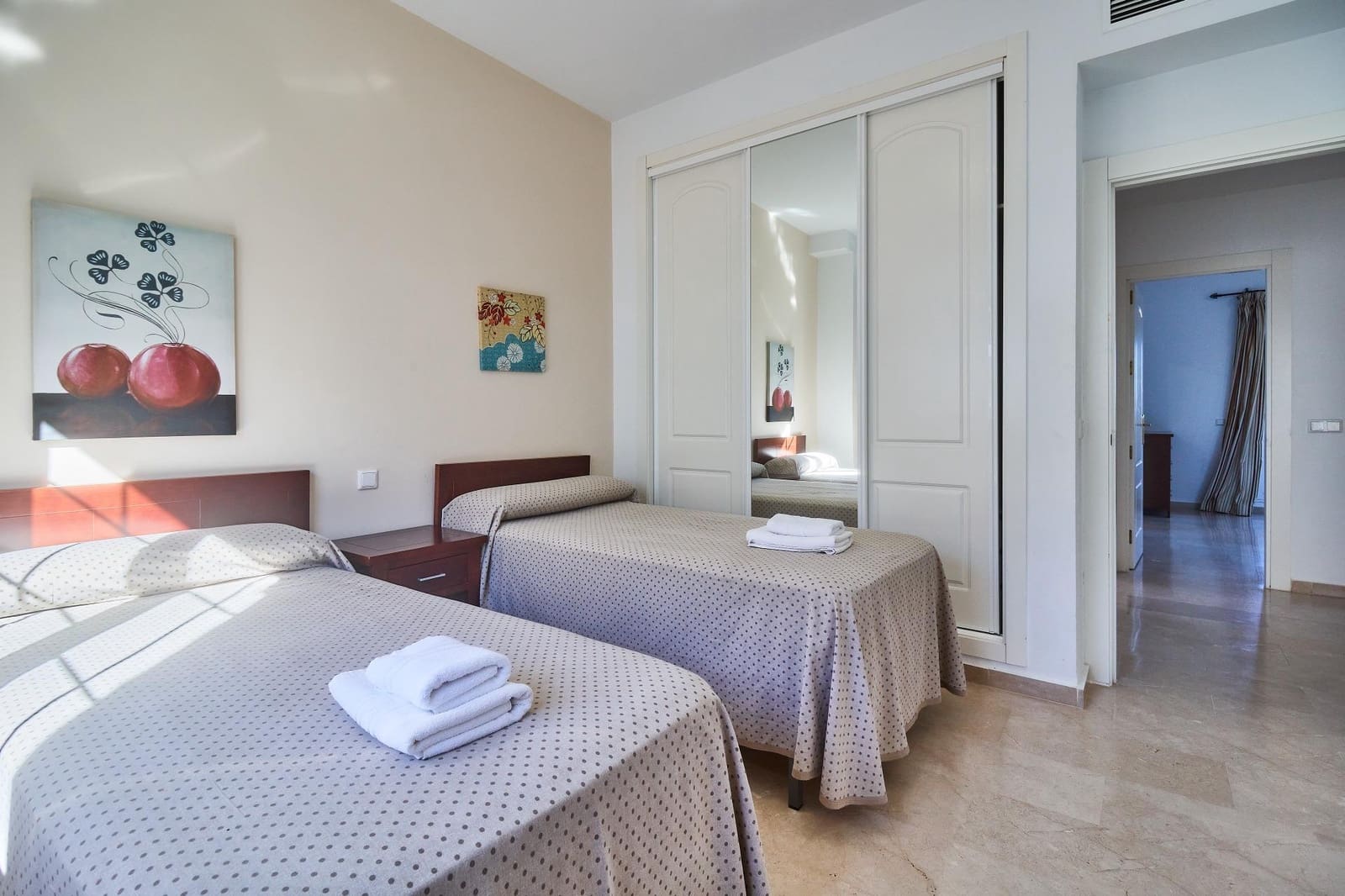 4 sypialnia Dom szeregowy na sprzedaż w Alhaurin de la Torre z basenem garażem - 599 990 € (Ref: 9344886)