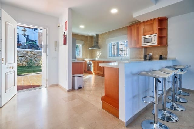 4 sypialnia Dom szeregowy na sprzedaż w Alhaurín de la Torre z basenem garażem - 599 990 € (Ref: 9344886)