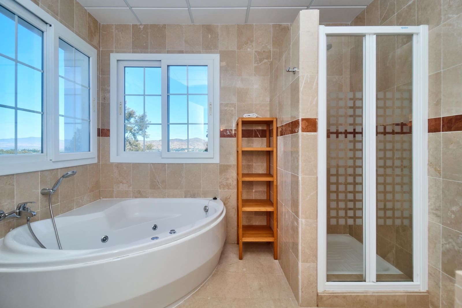 4 sypialnia Dom szeregowy na sprzedaż w Alhaurin de la Torre z basenem garażem - 599 990 € (Ref: 9344886)