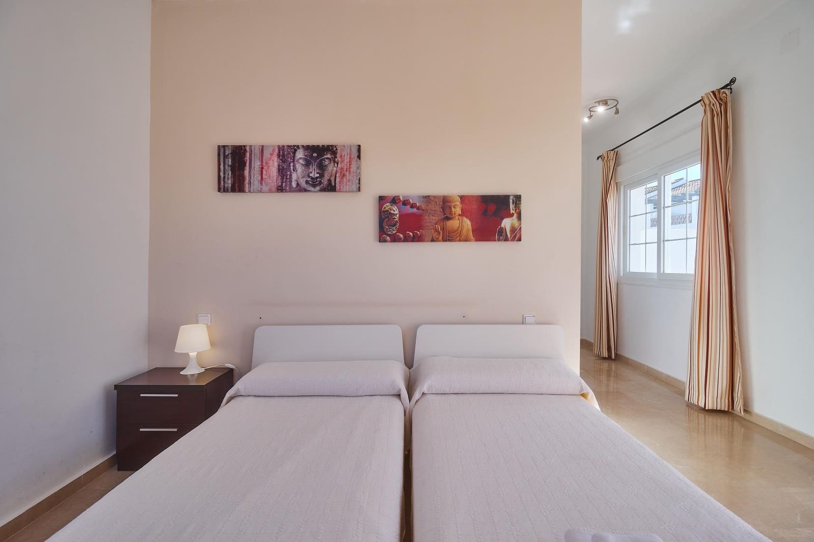 4 slaapkamer Rijtjeshuis te koop in Alhaurin de la Torre met zwembad garage - € 599.990 (Ref: 9344886)
