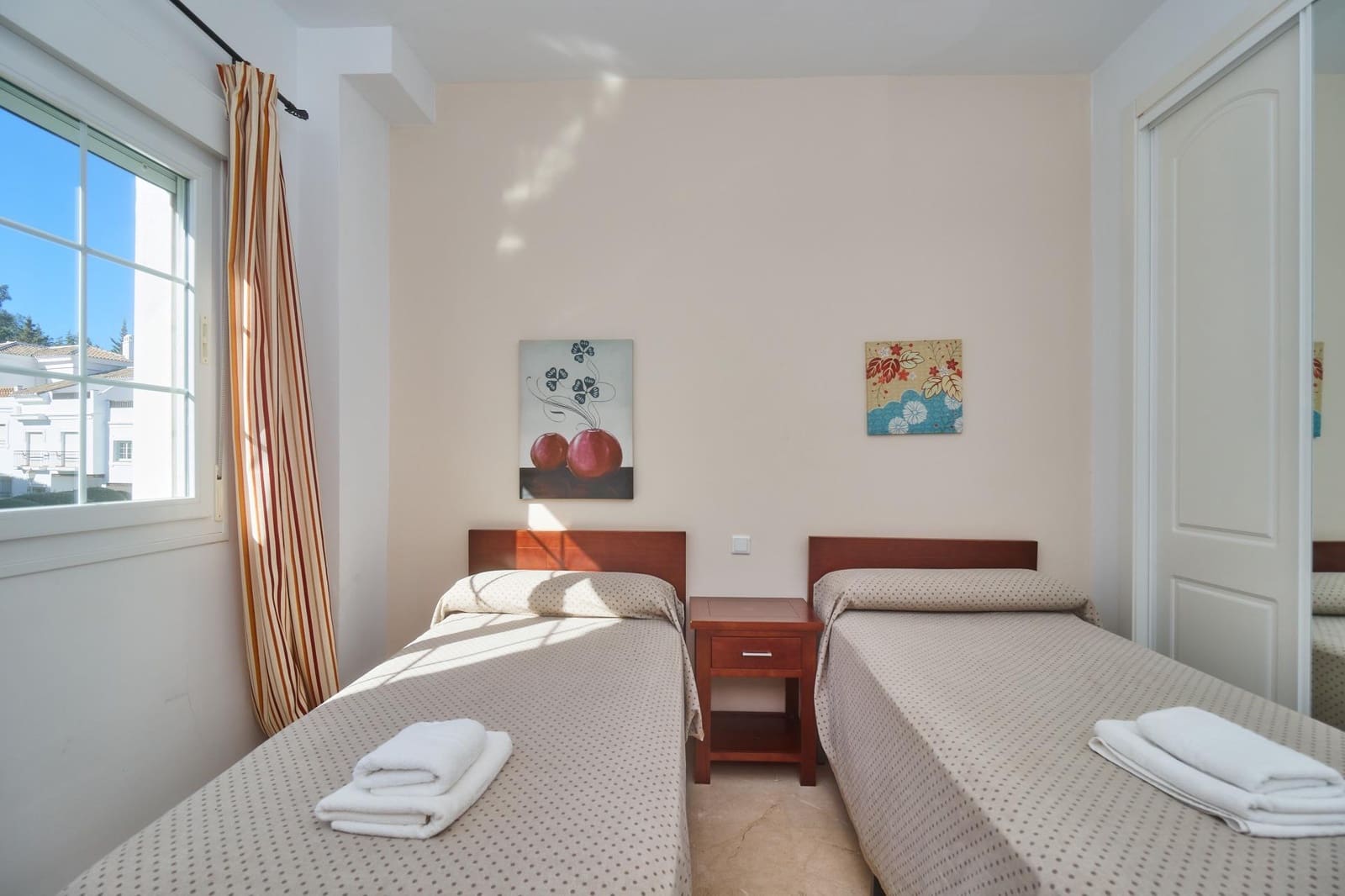4 slaapkamer Rijtjeshuis te koop in Alhaurin de la Torre met zwembad garage - € 599.990 (Ref: 9344886)